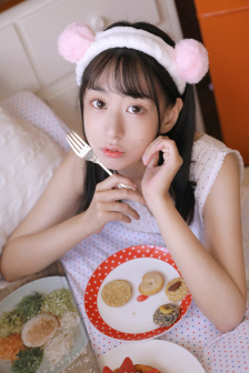 薄薄的瑜伽服下激情